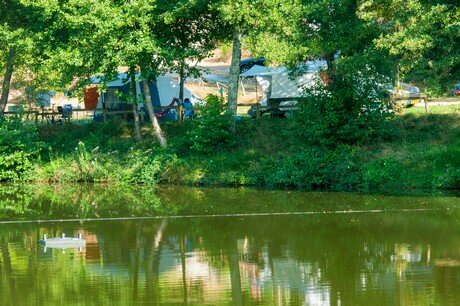 Camping Fougeraie (Nièvre,Morvan,Bourgogne) : emplacements photo 3