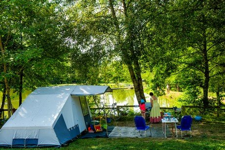 Camping Fougeraie (Nièvre,Morvan,Bourgogne) : emplacements photo 4