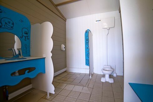 Sanitaires Camping Fougeraie Bloc d eau enfants