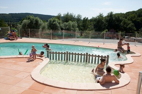 Piscine du camping Fougeraie