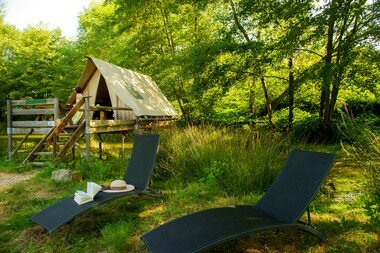 Glamping en France - Hebergement insolite - tente sur pilotis - camping fougeraie MorvanBourgogne Franche Comté Nievre